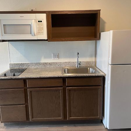 Woodspring Suites Detroit Madison Heights Exteriör bild