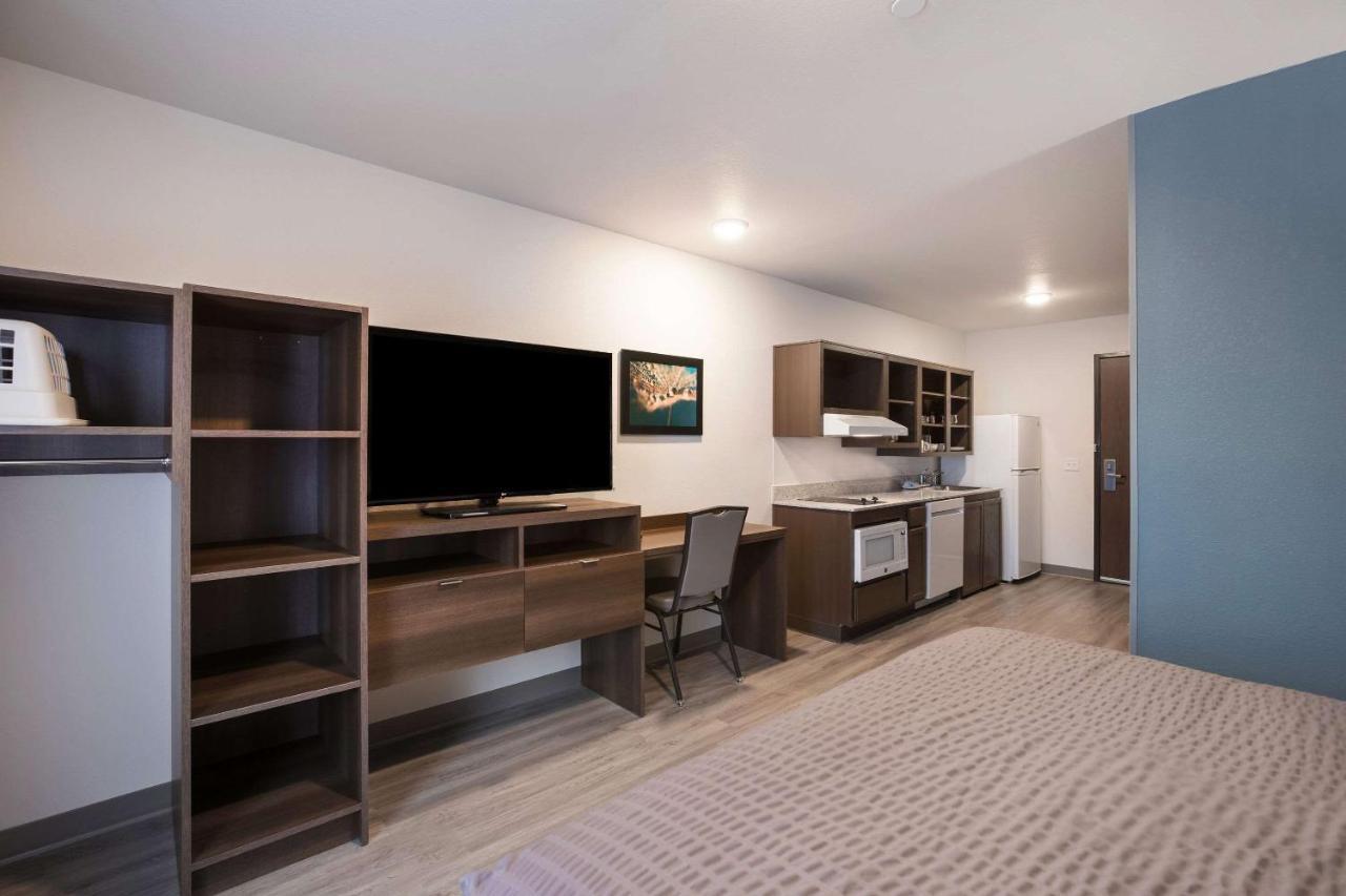 Woodspring Suites Detroit Madison Heights Exteriör bild