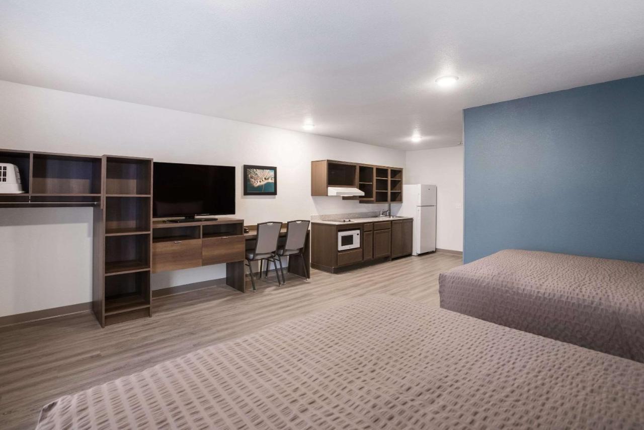 Woodspring Suites Detroit Madison Heights Exteriör bild