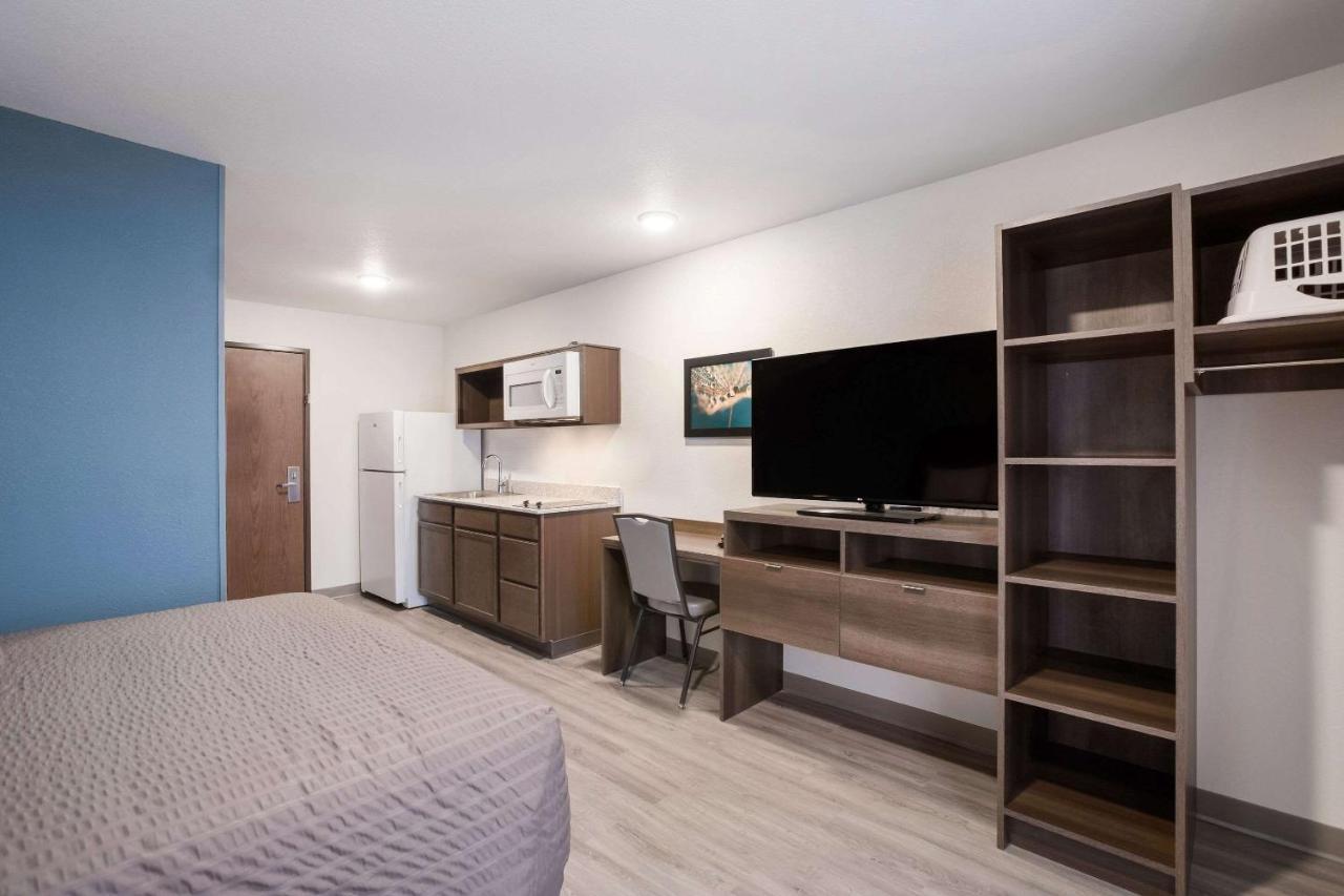 Woodspring Suites Detroit Madison Heights Exteriör bild